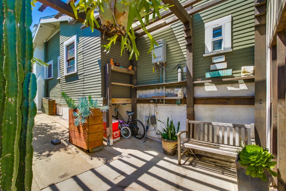 Virtual tour photo 59 of 62 for 2345 Bancroft St