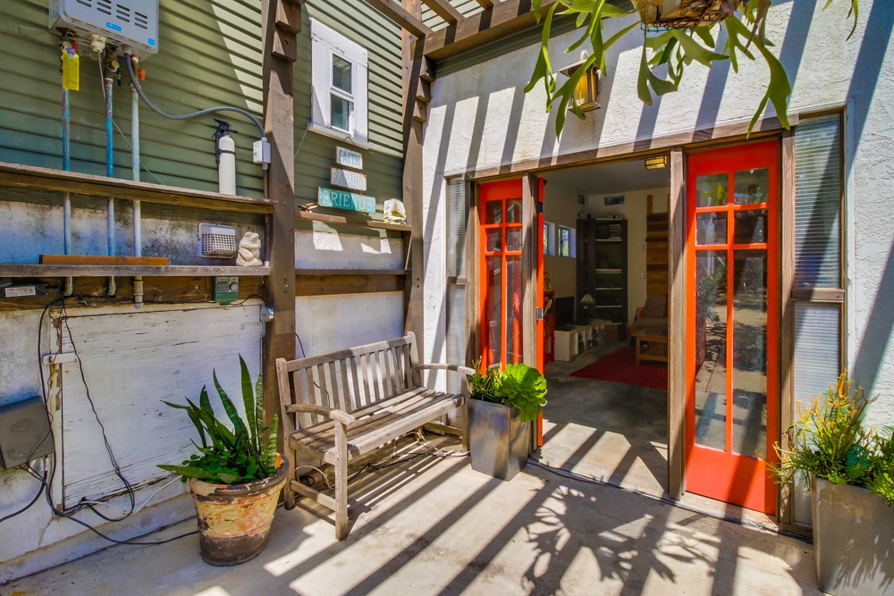 Virtual tour photo 60 of 62 for 2345 Bancroft St