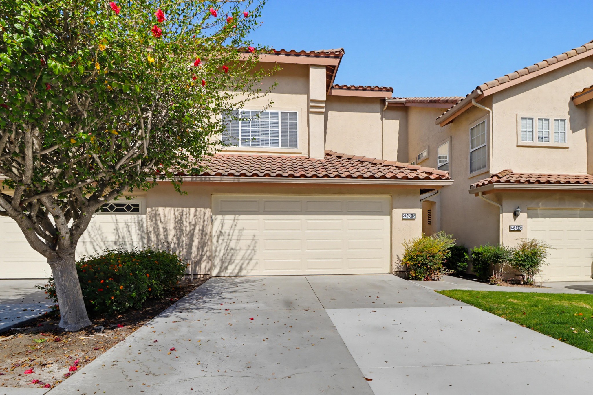 Virtual tour photo 4 of 53 for 2345 Greenbriar Dr