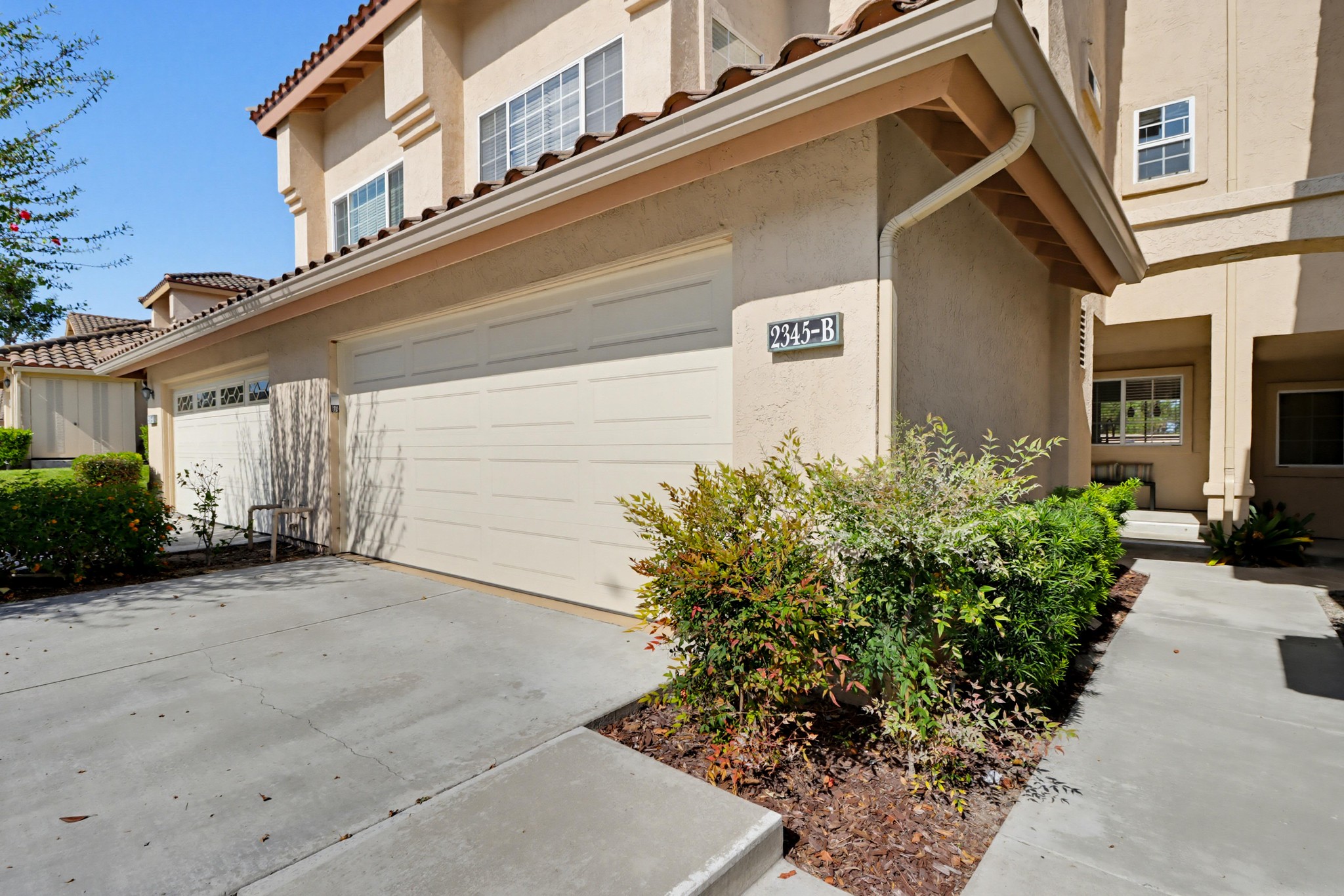 Virtual tour photo 5 of 53 for 2345 Greenbriar Dr