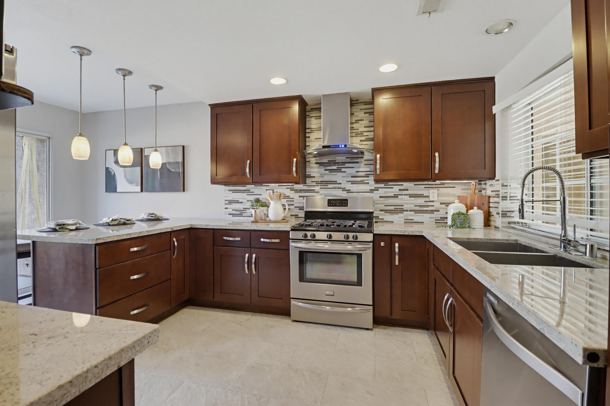 Virtual tour photo 16 of 53 for 2345 Greenbriar Dr