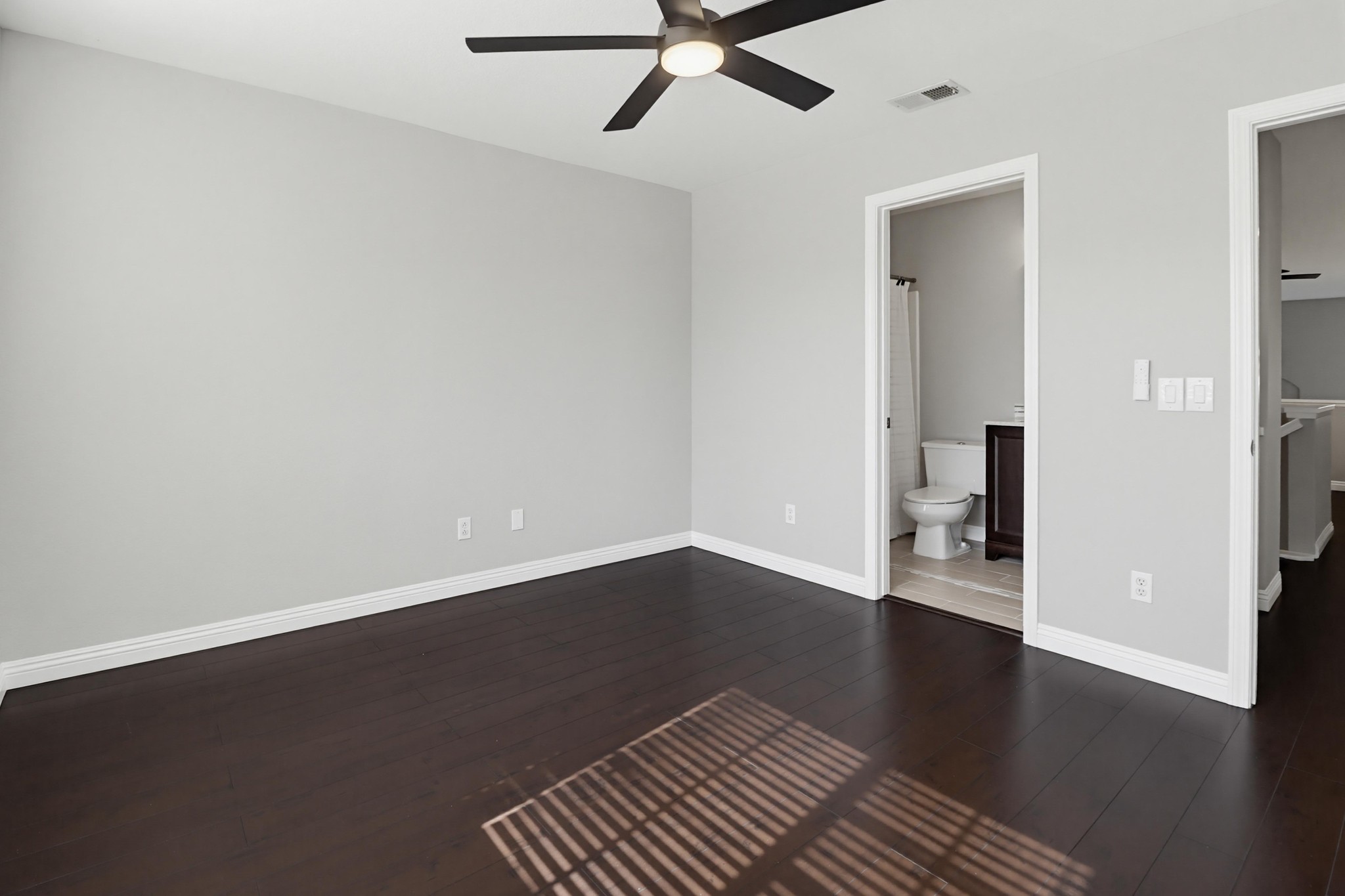Virtual tour photo 39 of 53 for 2345 Greenbriar Dr
