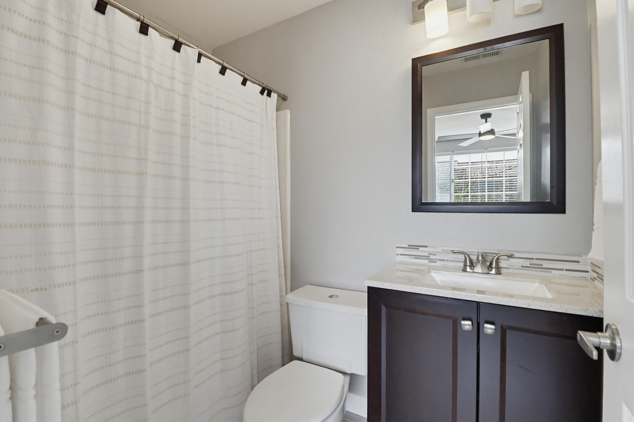 Virtual tour photo 42 of 53 for 2345 Greenbriar Dr
