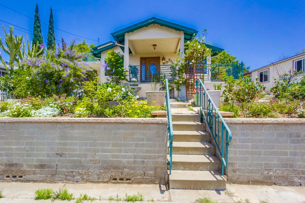 Virtual tour photo 1 of 54 for 2345 W Jewett St