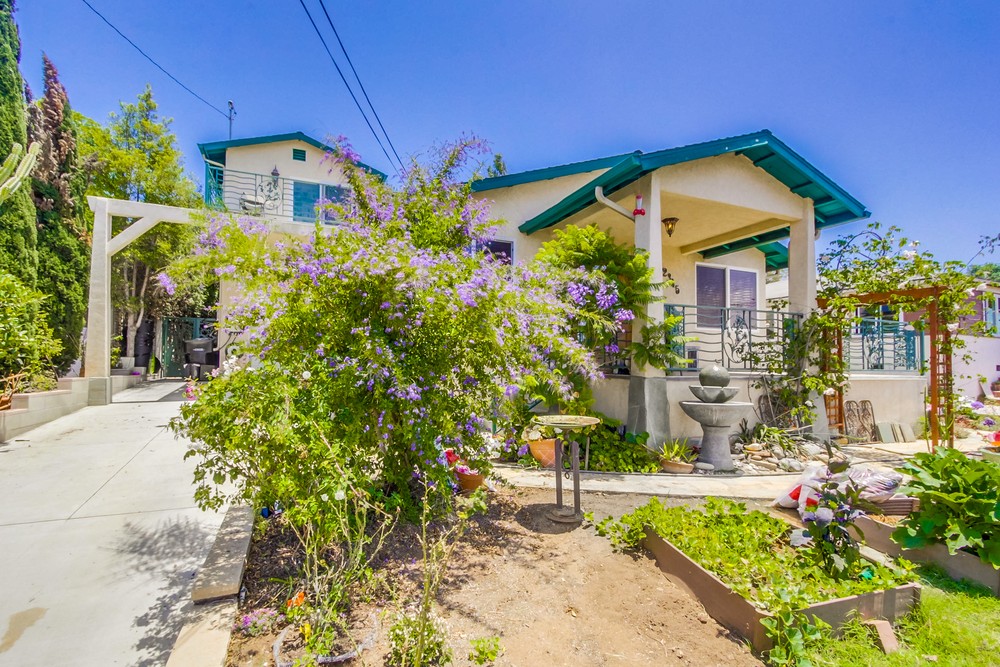 Virtual tour photo 8 of 54 for 2345 W Jewett St