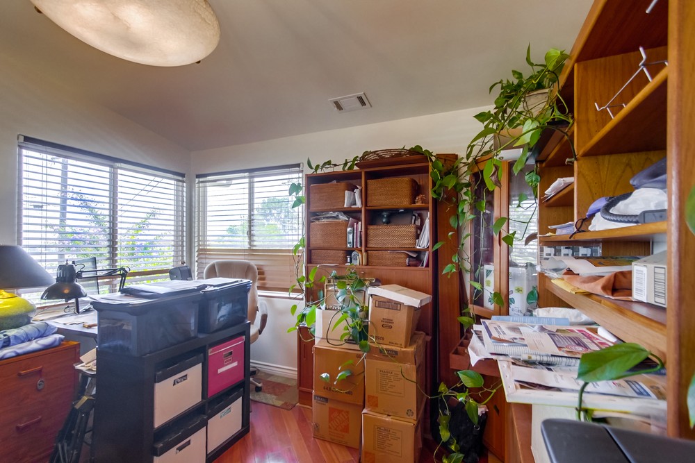Virtual tour photo 11 of 54 for 2345 W Jewett St