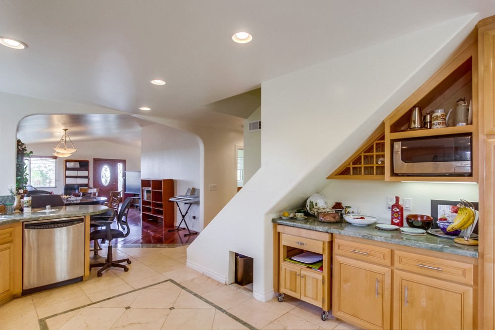 Virtual tour photo 21 of 54 for 2345 W Jewett St