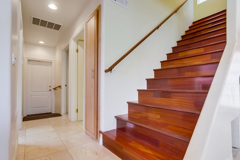 Virtual tour photo 22 of 54 for 2345 W Jewett St