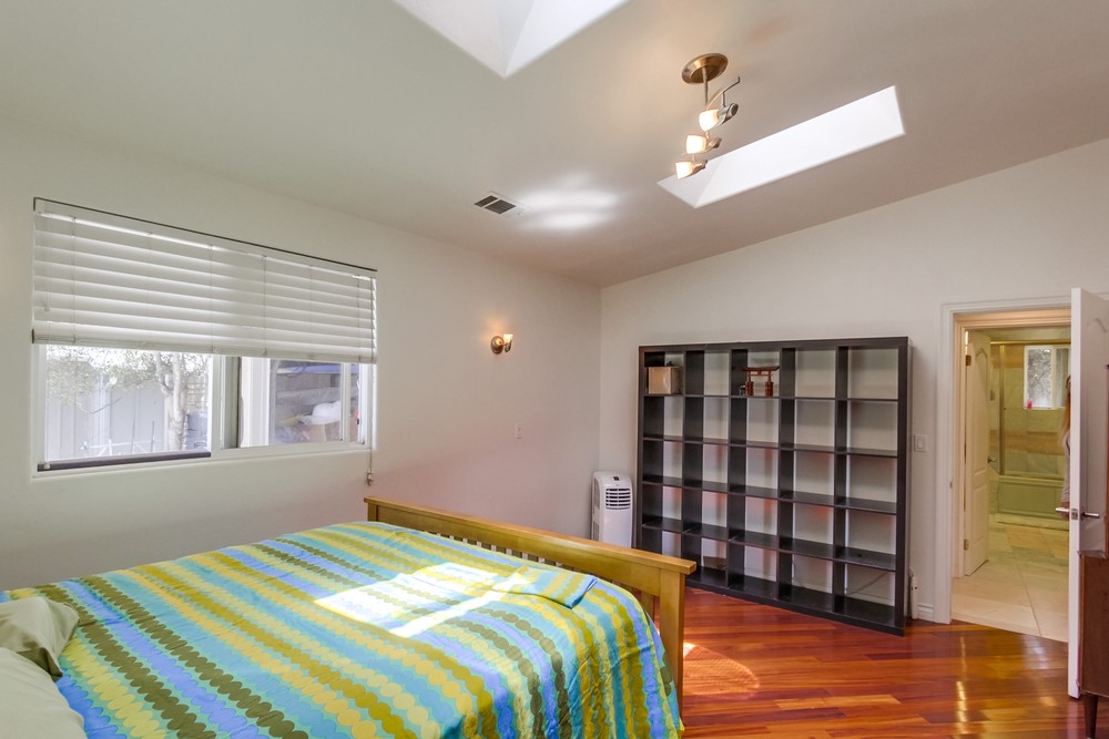Virtual tour photo 24 of 54 for 2345 W Jewett St