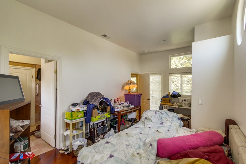 Virtual tour photo 31 of 54 for 2345 W Jewett St