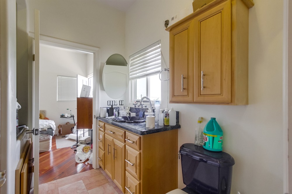 Virtual tour photo 36 of 54 for 2345 W Jewett St