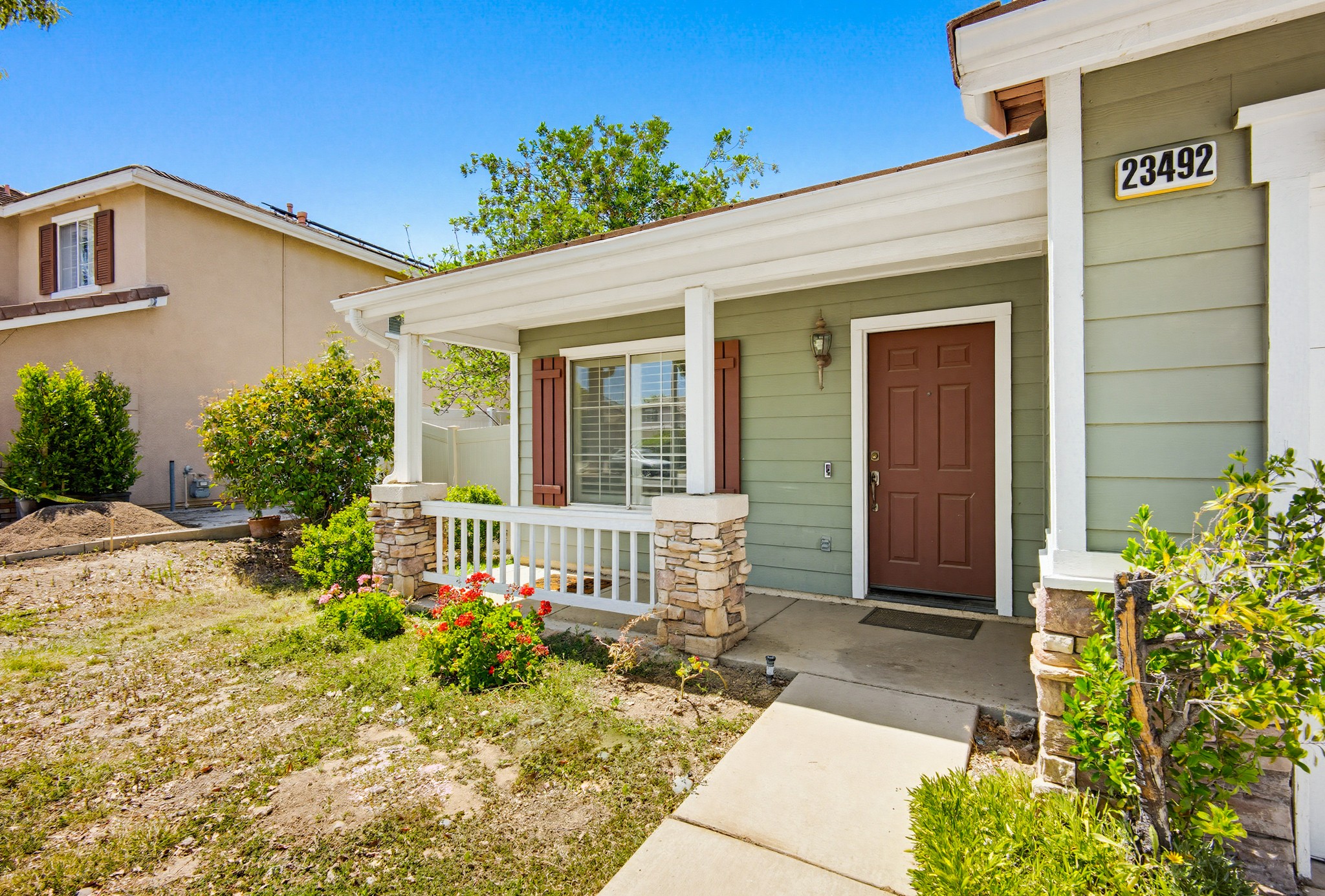 Virtual tour photo 7 of 52 for 23492 Mountain Breeze Dr