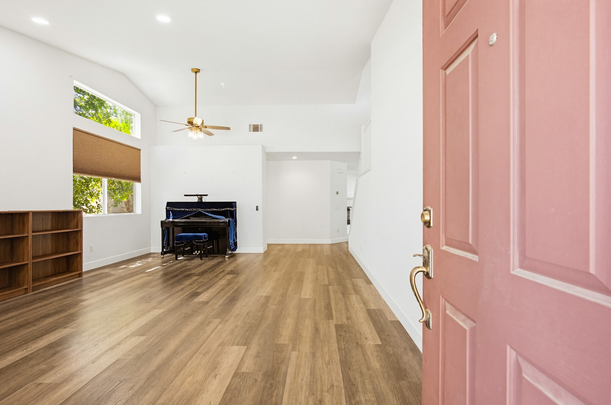 Virtual tour photo 8 of 52 for 23492 Mountain Breeze Dr