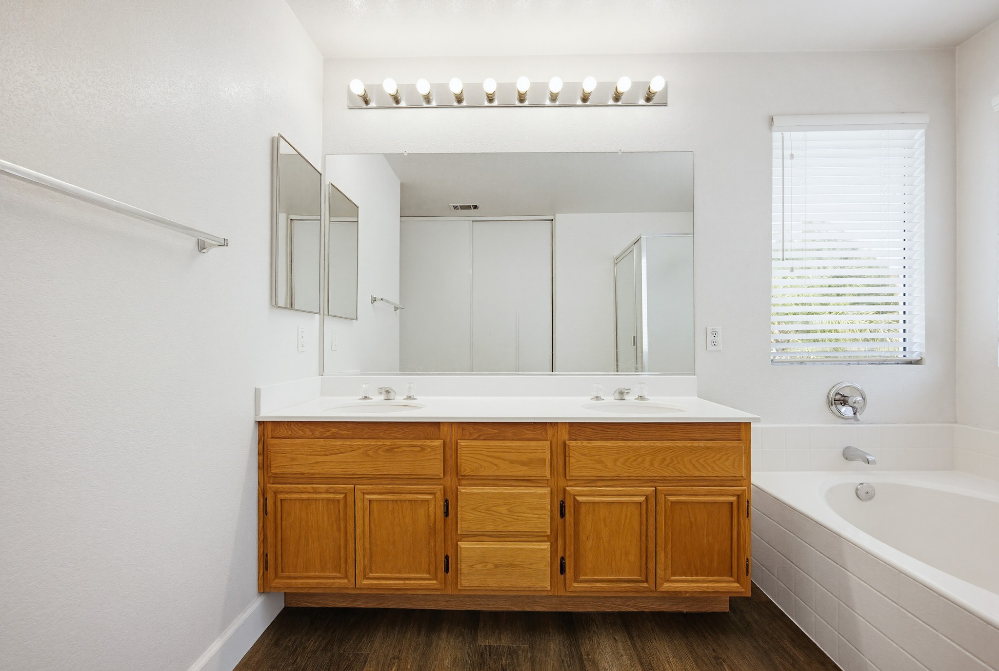 Virtual tour photo 37 of 52 for 23492 Mountain Breeze Dr