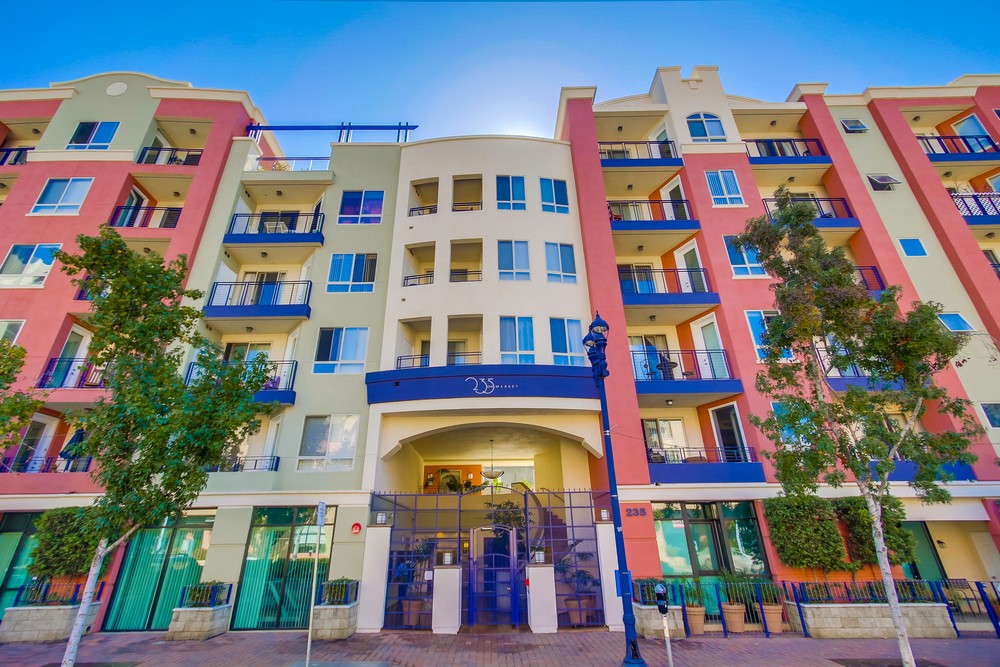 Virtual tour photo 1 of 67 for 235 Market St #209