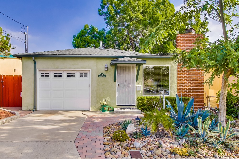 Virtual tour photo 1 of 26 for 2351 Shamrock St