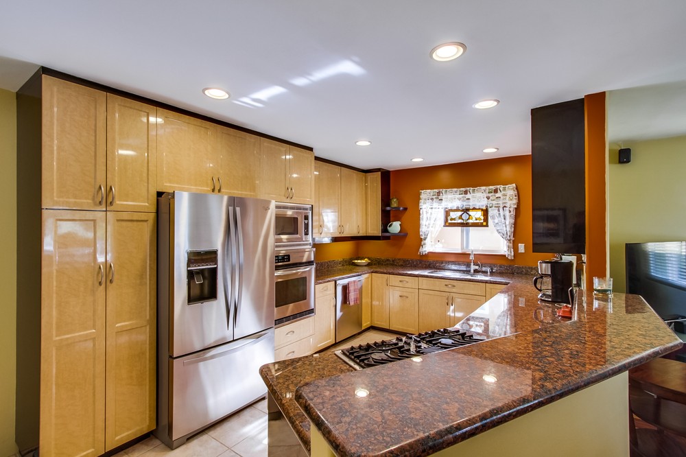 Virtual tour photo 8 of 26 for 2351 Shamrock St