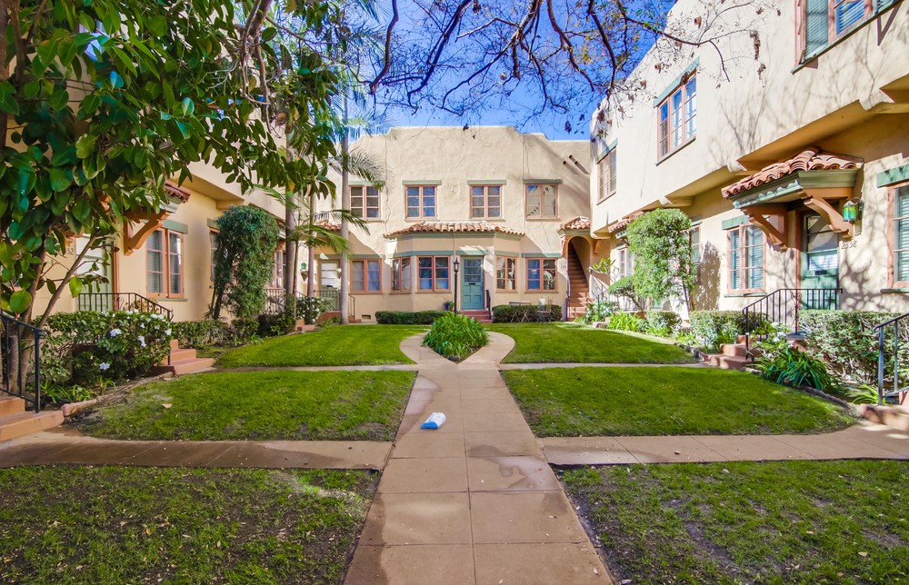 Virtual tour photo 8 of 33 for 2352 1/2 Third Ave
