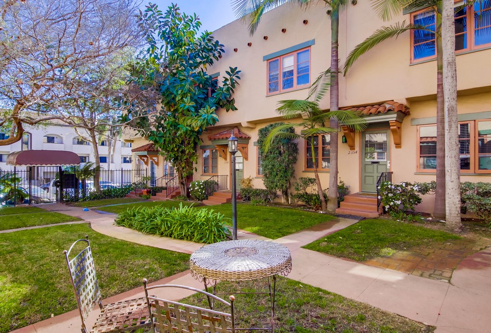 Virtual tour photo 11 of 33 for 2352 1/2 Third Ave