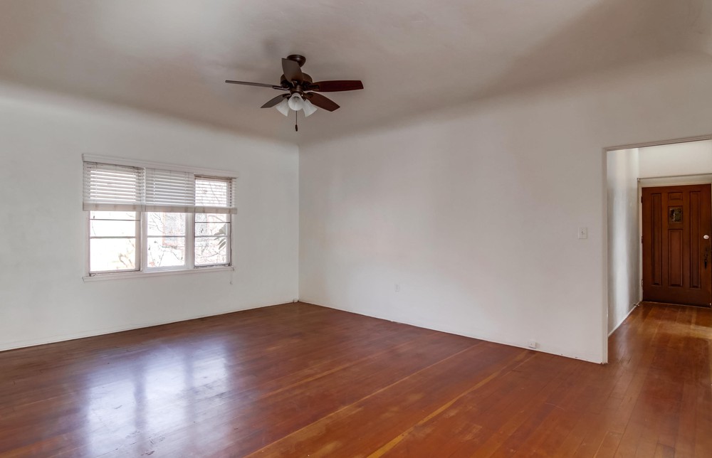 Virtual tour photo 14 of 33 for 2352 1/2 Third Ave