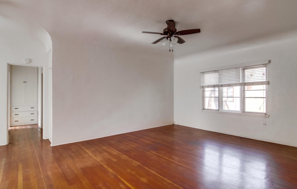 Virtual tour photo 15 of 33 for 2352 1/2 Third Ave