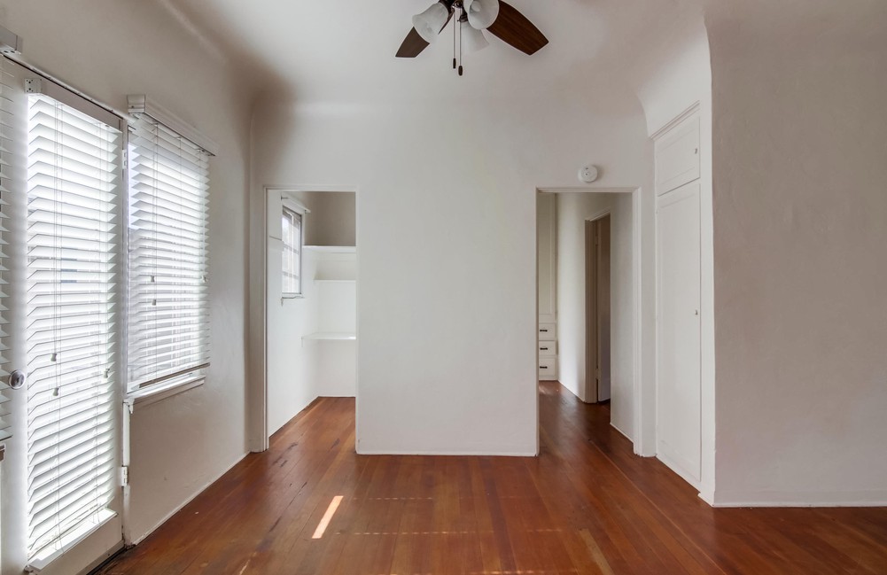 Virtual tour photo 19 of 33 for 2352 1/2 Third Ave