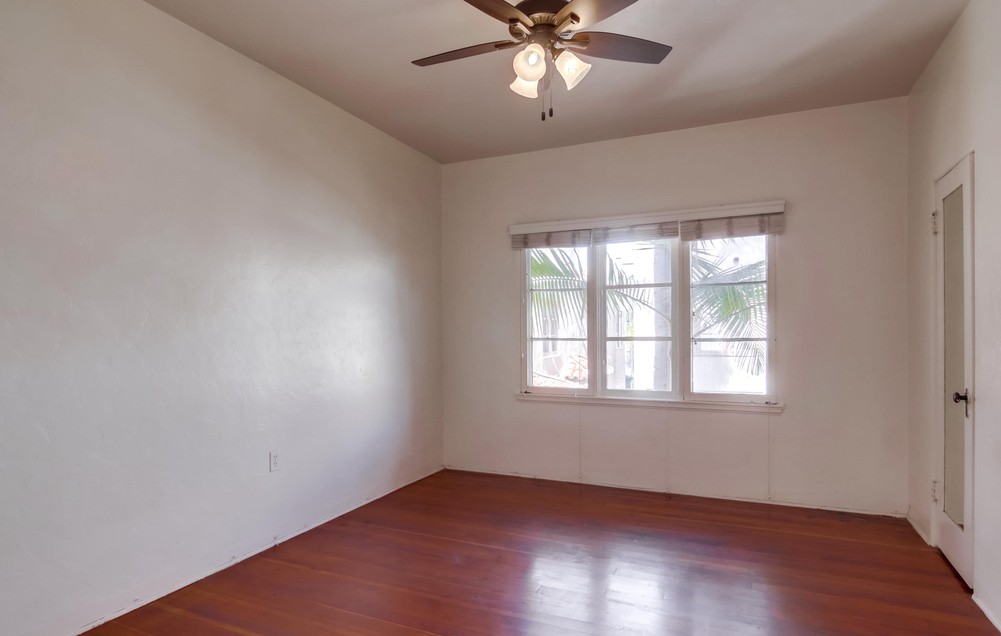 Virtual tour photo 29 of 33 for 2352 1/2 Third Ave