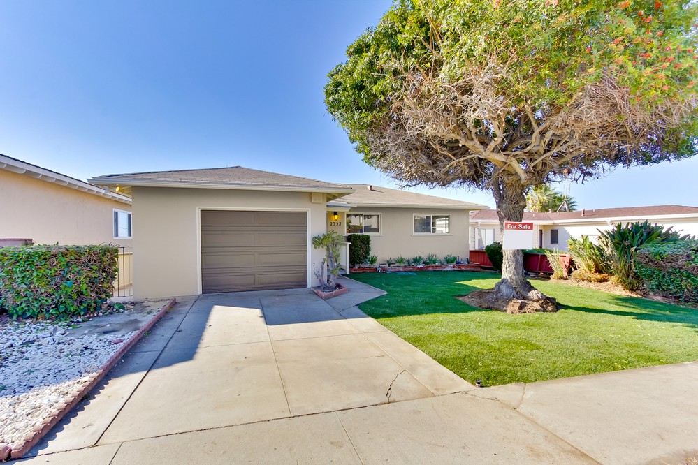 Virtual tour photo 3 of 42 for 2352 55th Street