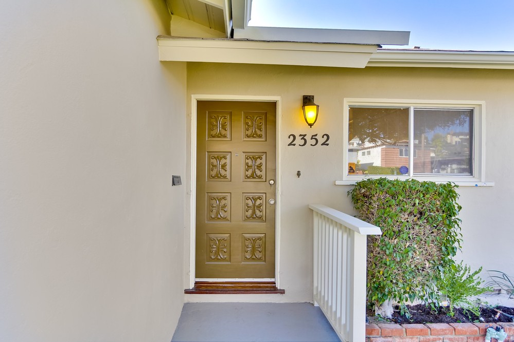 Virtual tour photo 4 of 42 for 2352 55th Street