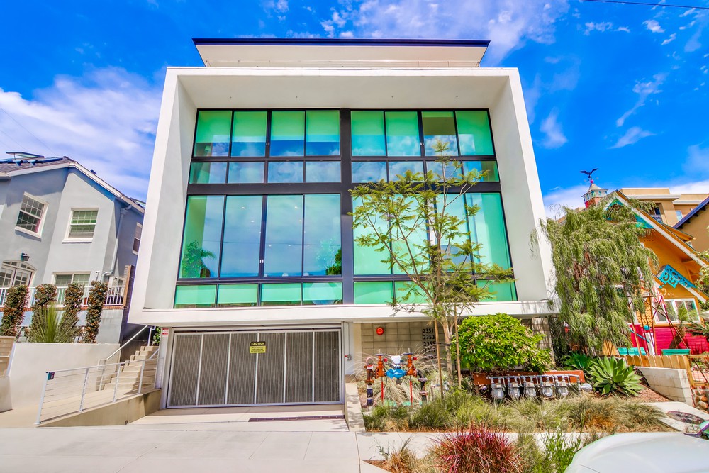 Virtual tour photo 3 of 53 for 2353 Front St