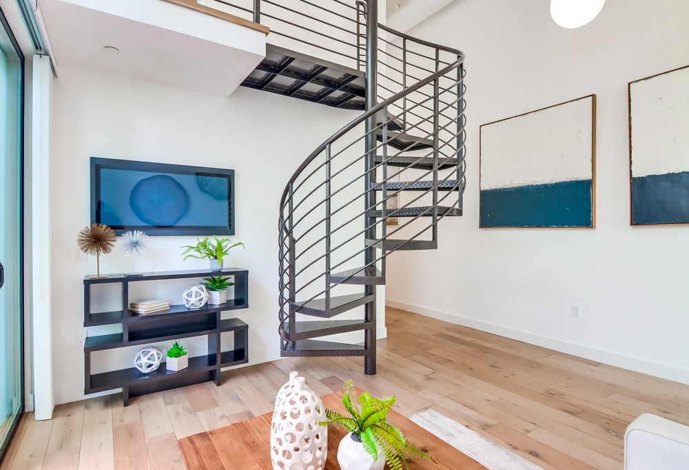 Virtual tour photo 28 of 53 for 2353 Front St