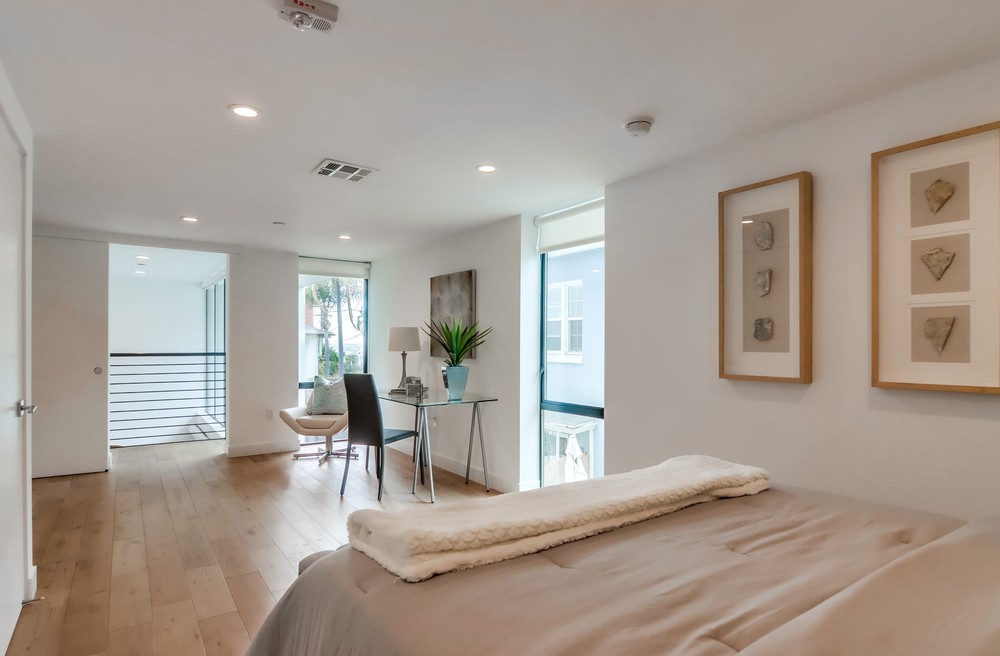 Virtual tour photo 37 of 53 for 2353 Front St