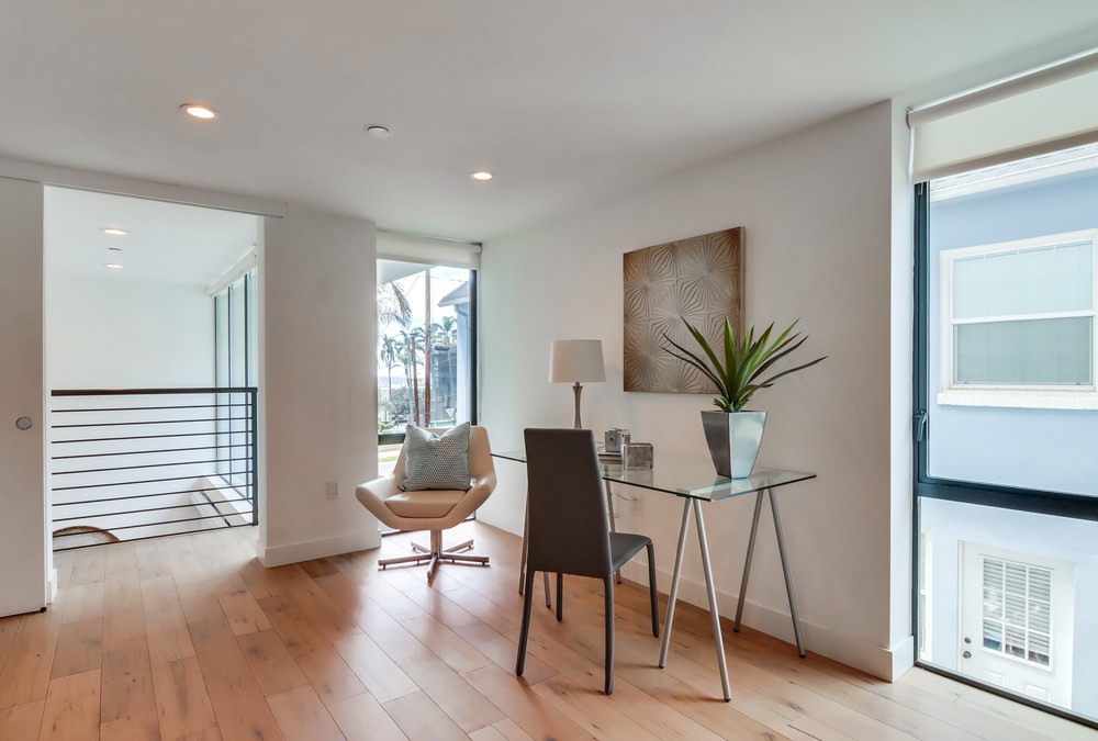 Virtual tour photo 40 of 53 for 2353 Front St