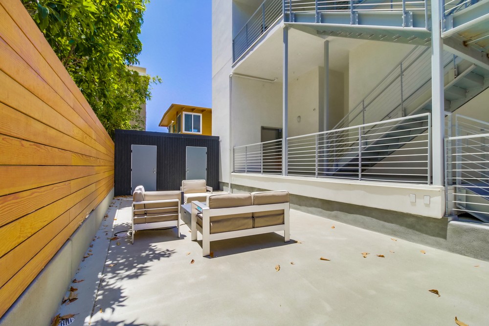 Virtual tour photo 8 of 47 for 2353 Front St