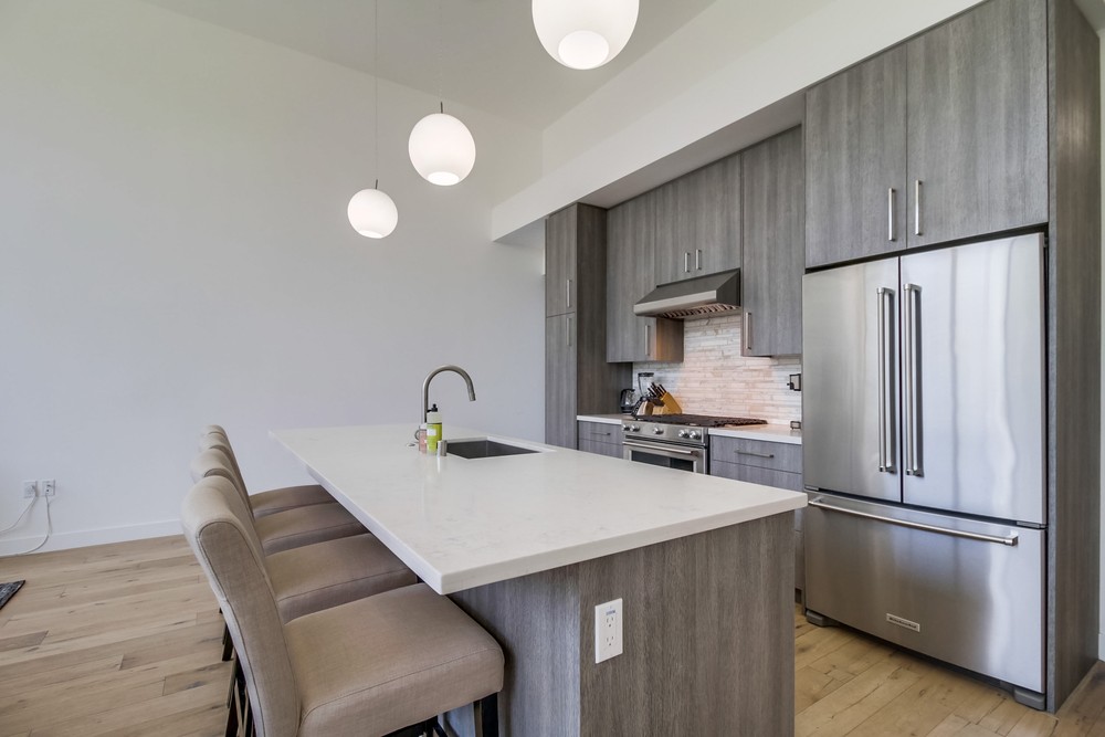 Virtual tour photo 18 of 47 for 2353 Front St