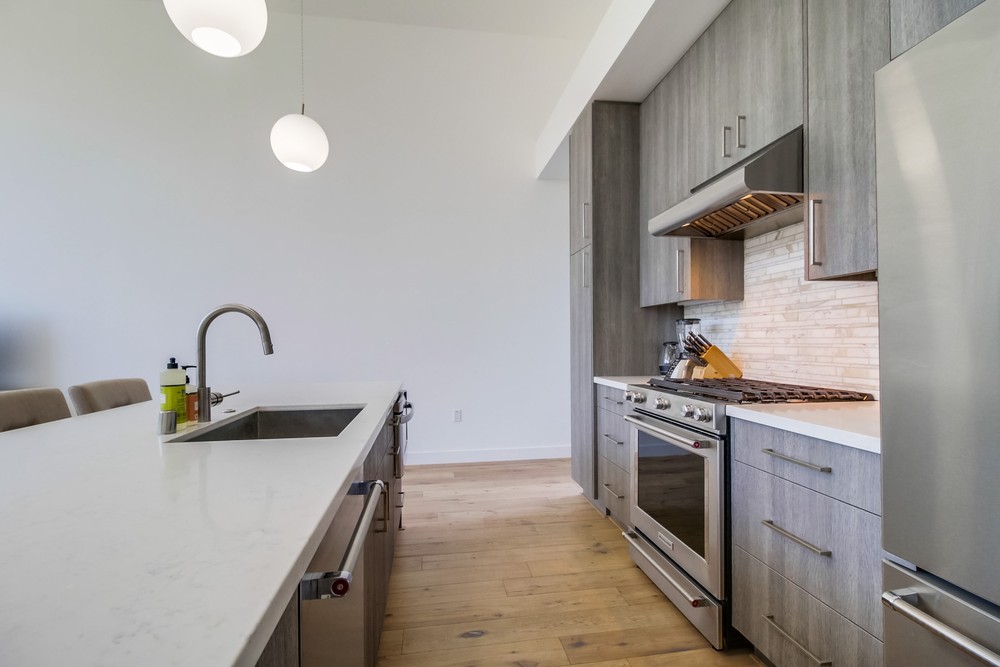 Virtual tour photo 22 of 47 for 2353 Front St