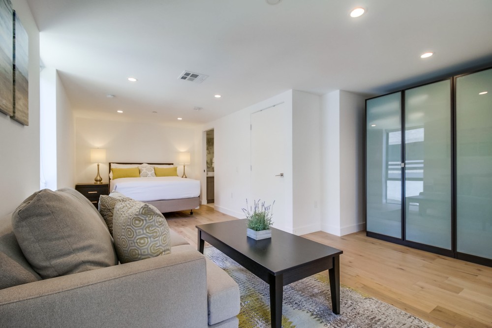 Virtual tour photo 35 of 47 for 2353 Front St