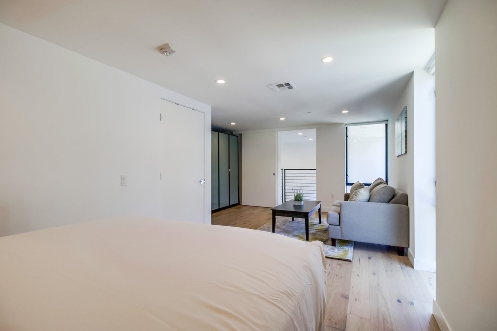 Virtual tour photo 36 of 47 for 2353 Front St