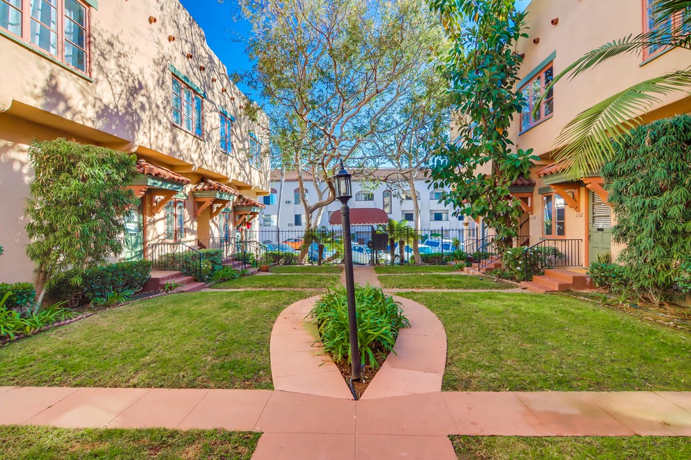 Virtual tour photo 5 of 25 for 2354 Third Ave