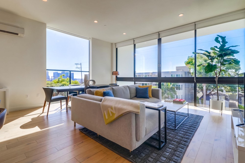 Virtual tour photo 8 of 37 for 2355 Front St #3