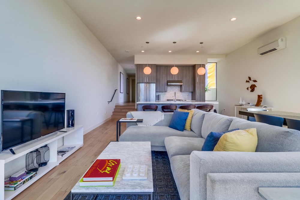 Virtual tour photo 12 of 37 for 2355 Front St #3