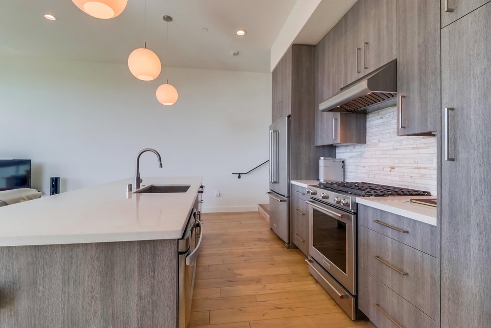 Virtual tour photo 17 of 37 for 2355 Front St #3