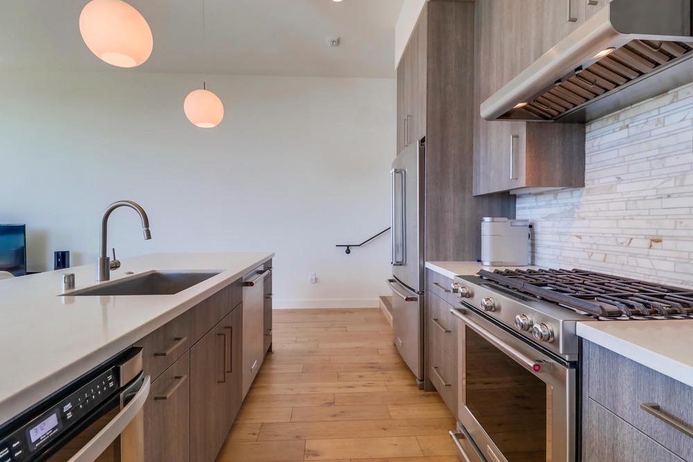 Virtual tour photo 19 of 37 for 2355 Front St #3