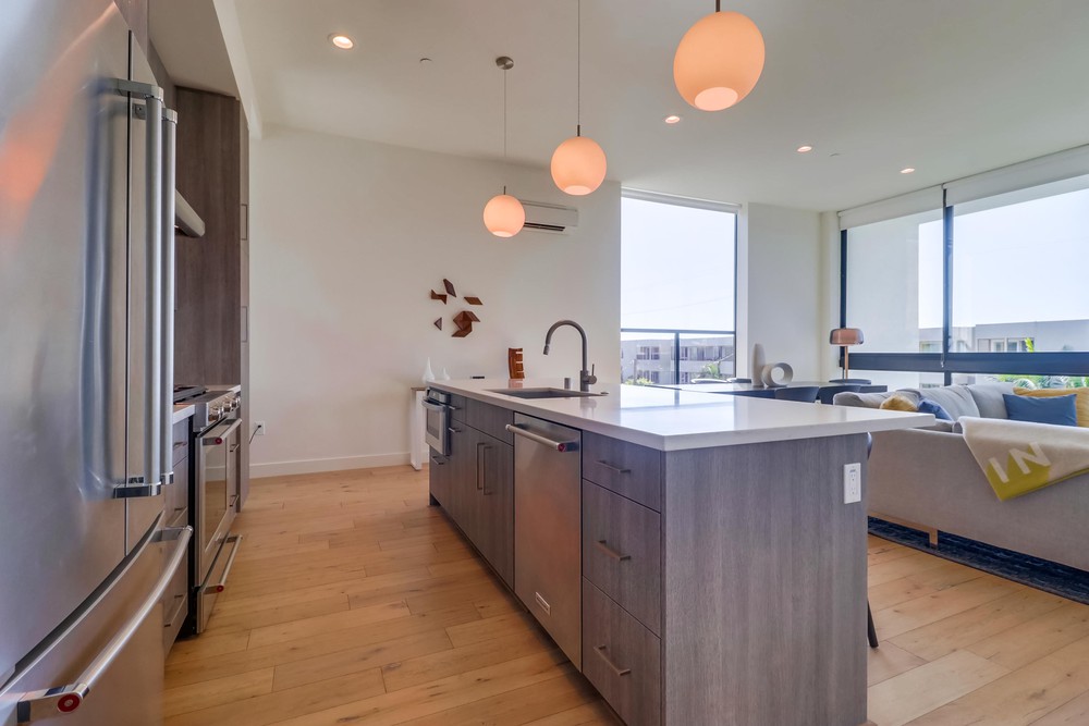 Virtual tour photo 21 of 37 for 2355 Front St #3