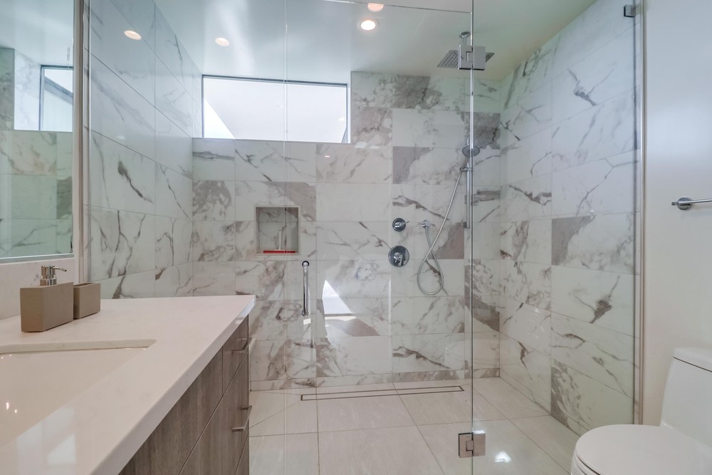 Virtual tour photo 26 of 37 for 2355 Front St #3
