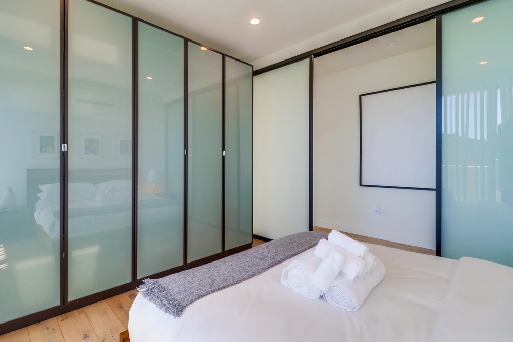 Virtual tour photo 31 of 37 for 2355 Front St #3