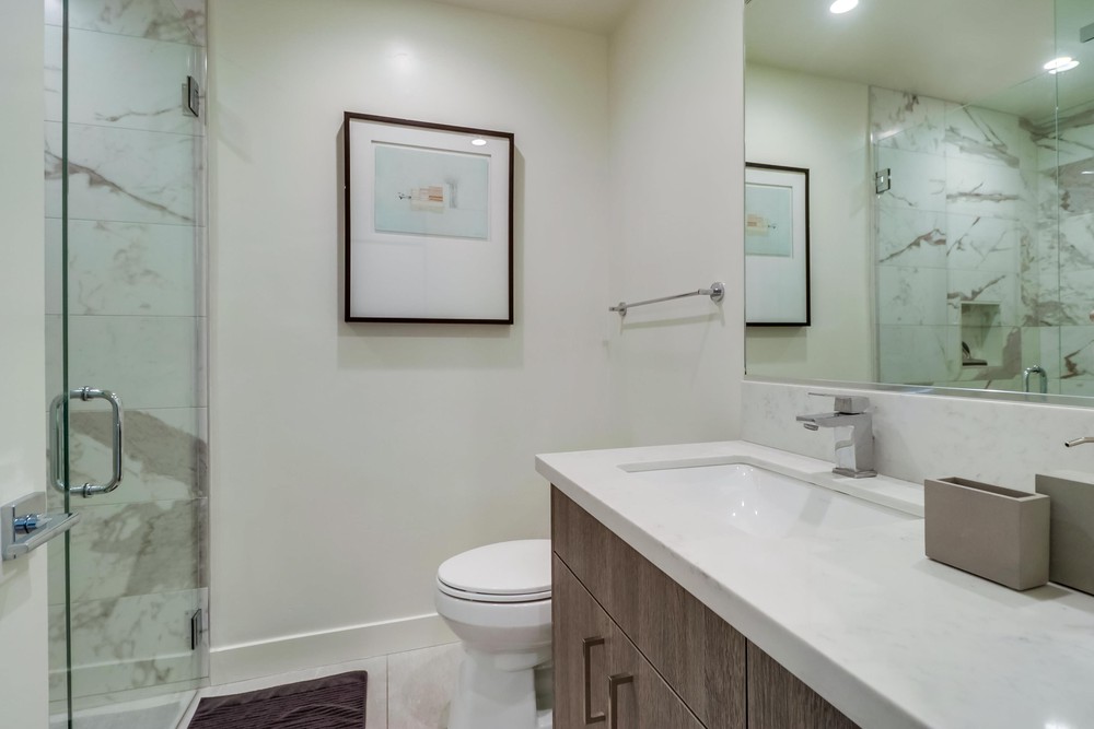 Virtual tour photo 32 of 37 for 2355 Front St #3