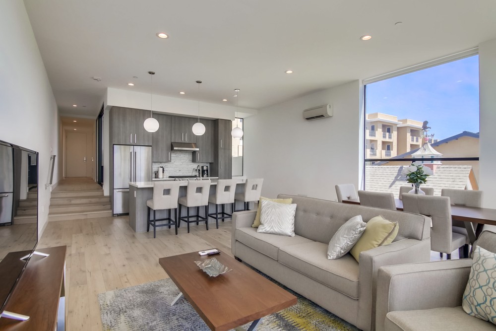 Virtual tour photo 5 of 46 for 2355 Front St