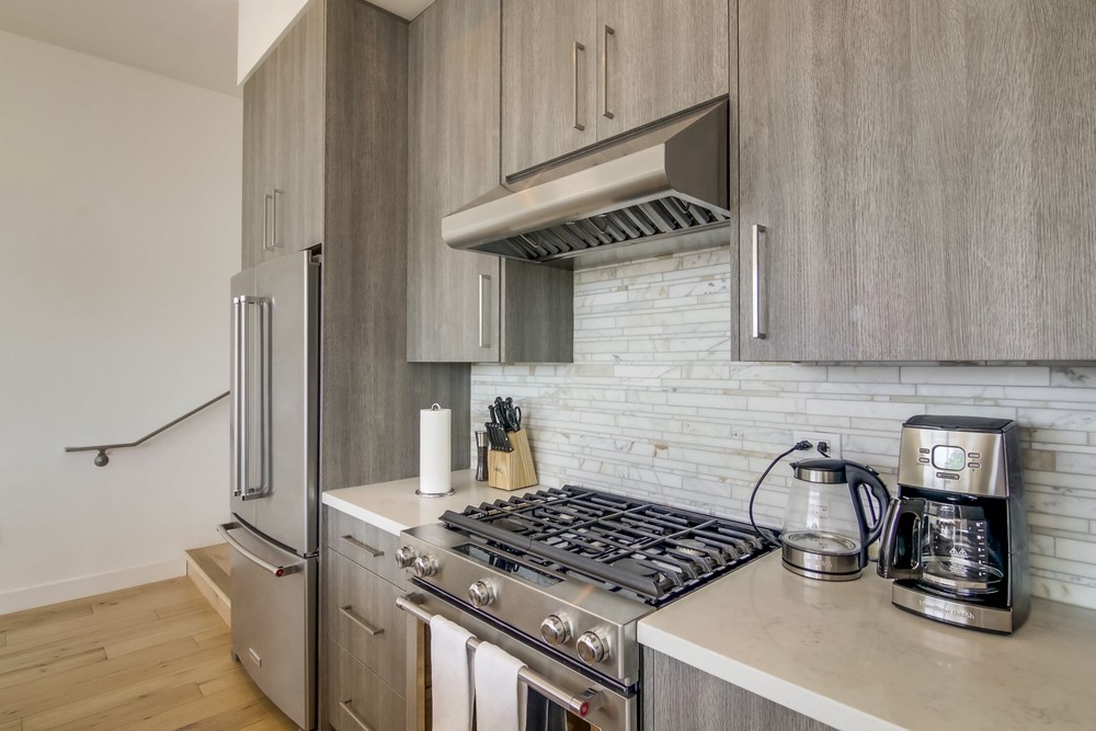 Virtual tour photo 17 of 46 for 2355 Front St
