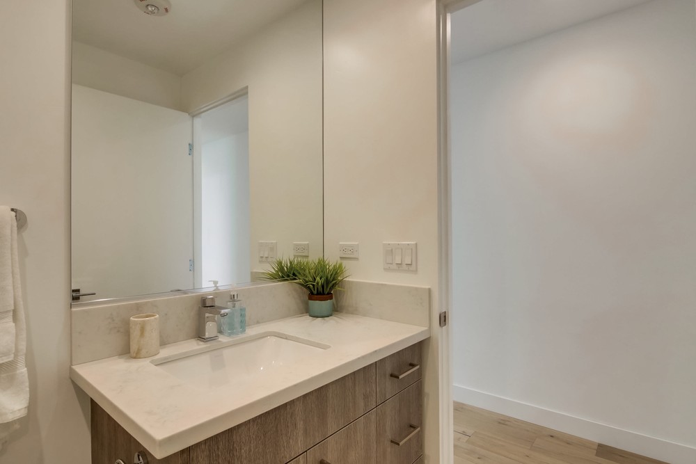Virtual tour photo 28 of 46 for 2355 Front St